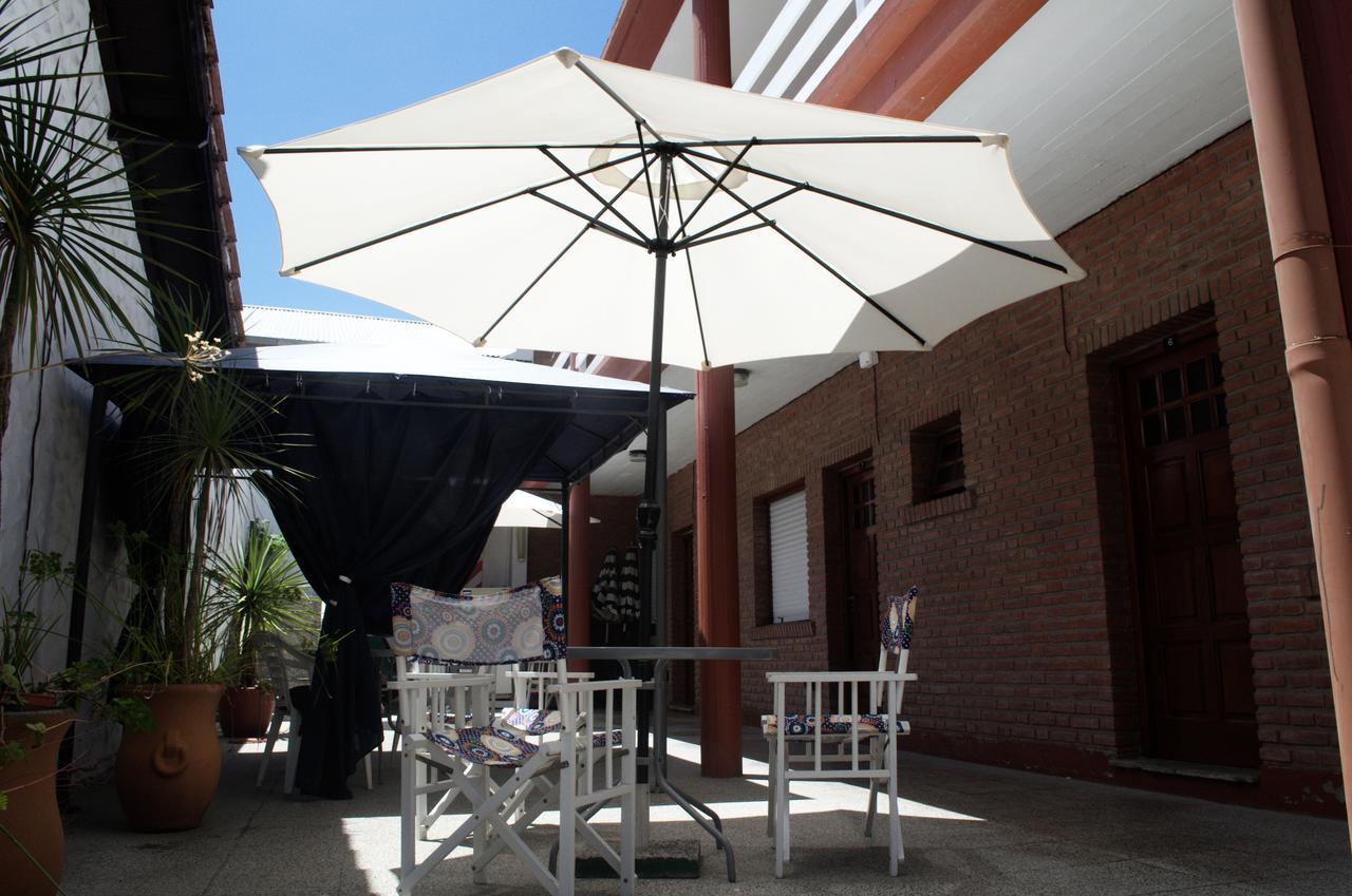 Hosteria Robert Villa Gesell Exteriör bild