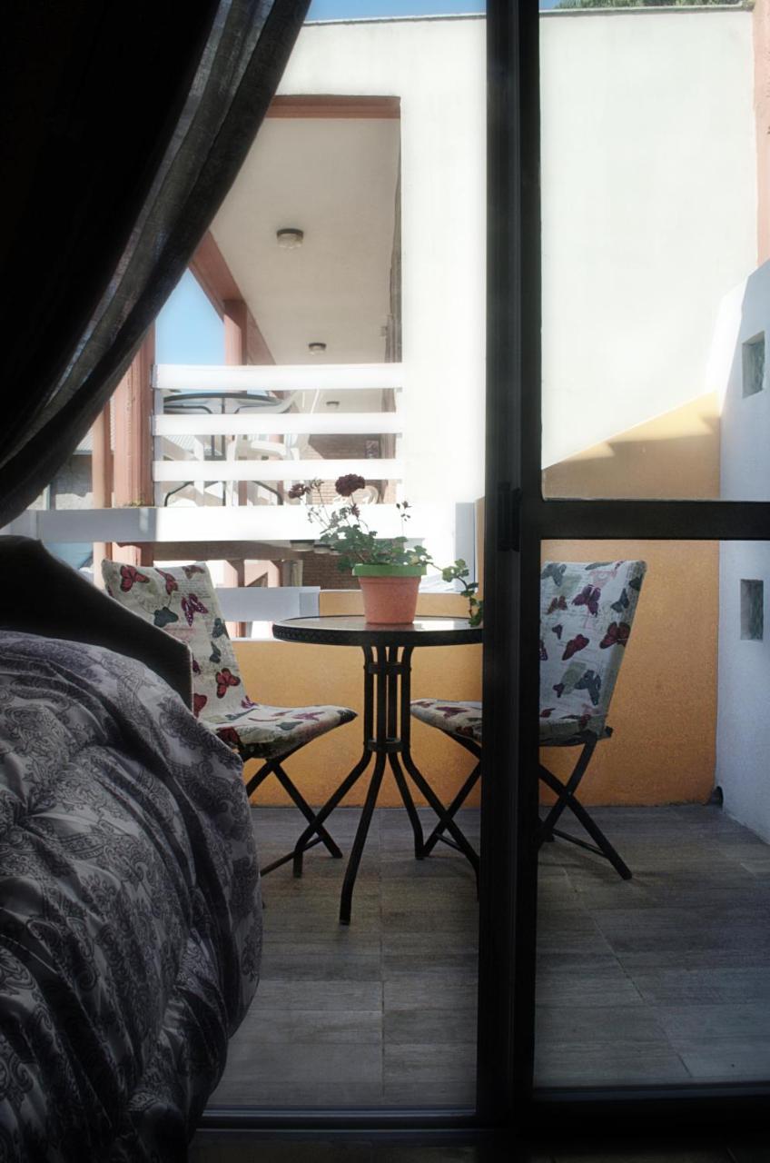 Hosteria Robert Villa Gesell Exteriör bild